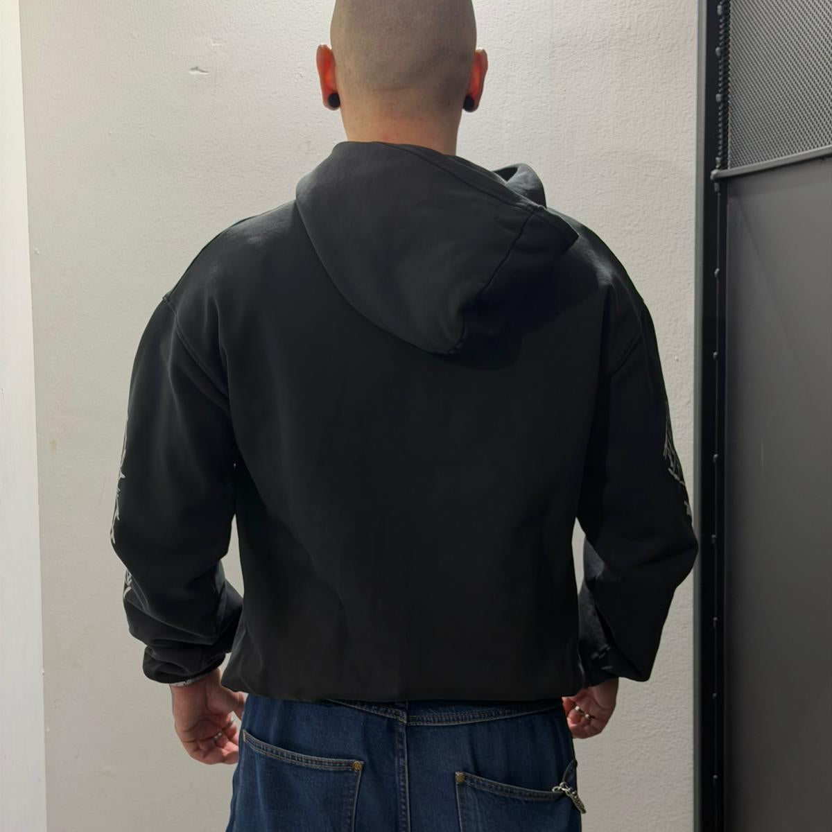 Maglia uomo con cappuccio in felpa_